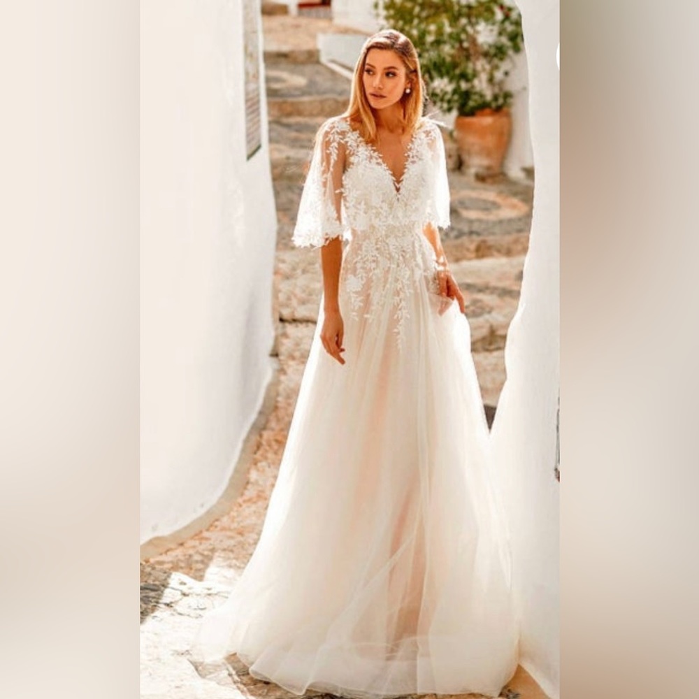 Unworn Whimsical Wedding Dress